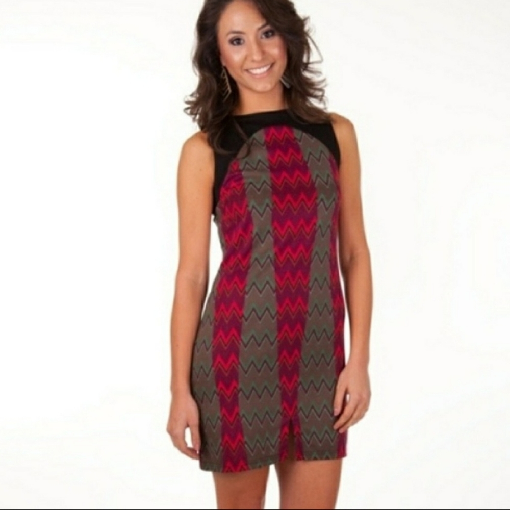 TRACY NEGOSHIAN Sleeveless ZigZag Dress M 8 - 10 NWT